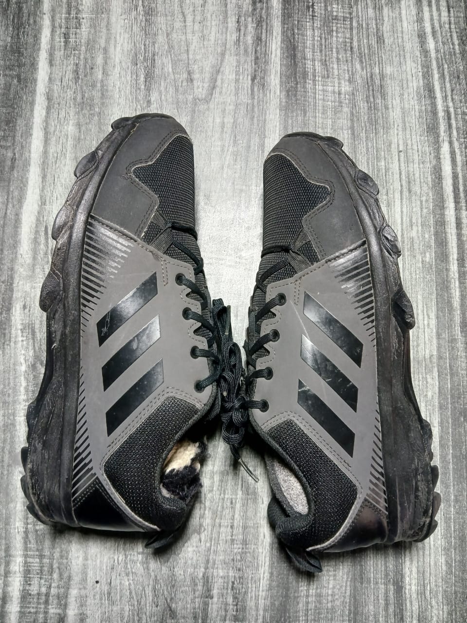 Adidas Traxion (Excellent)EUR 43.5