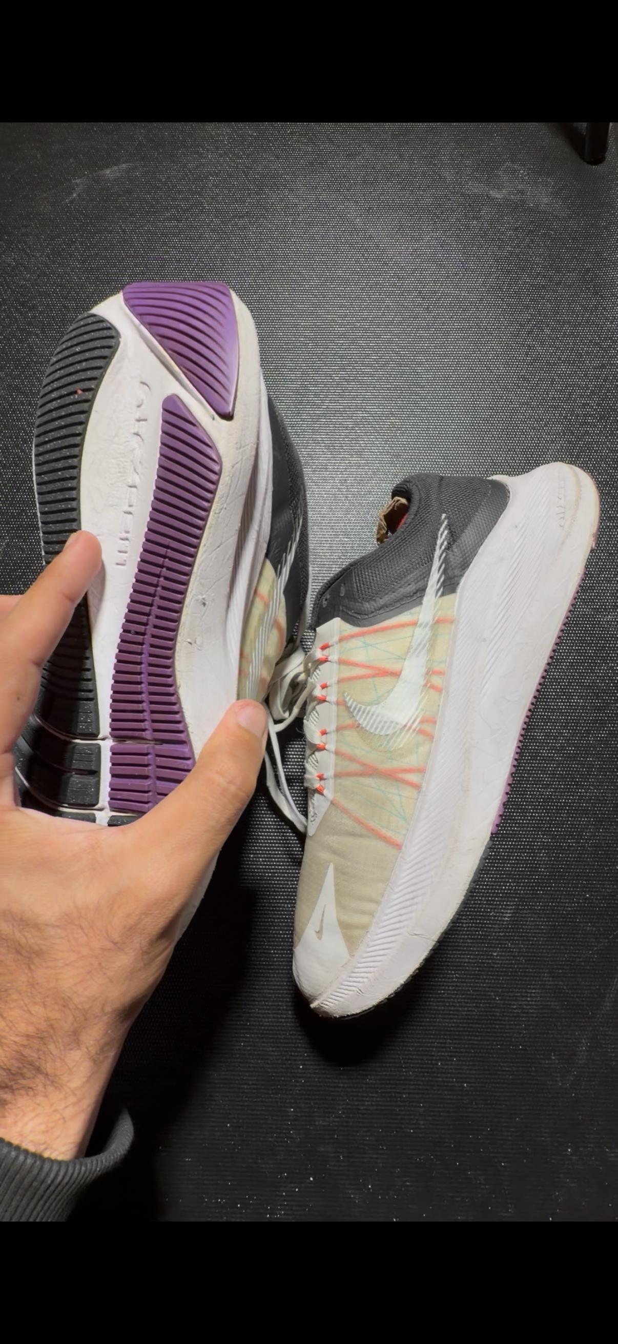 Nike Zoom Winflo 8 running shoes (Excellent EUR 42)