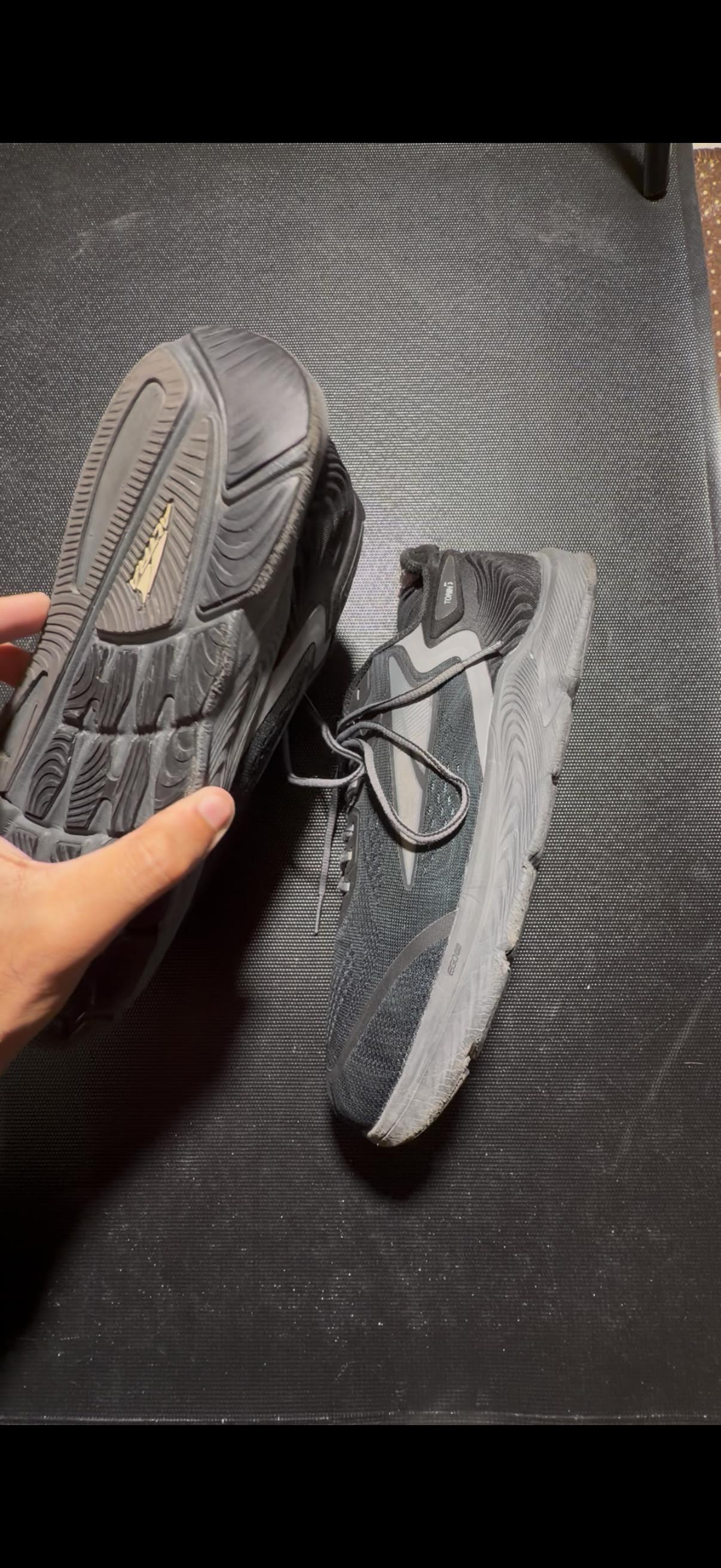 Altra Men's Torin 5 road running shoes(EXCELLENT EUR 45)